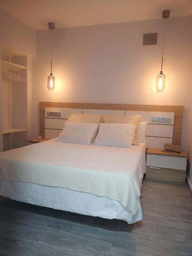 Eres Emerita "Apartamentos & Suites" Μέριδα Εξωτερικό φωτογραφία