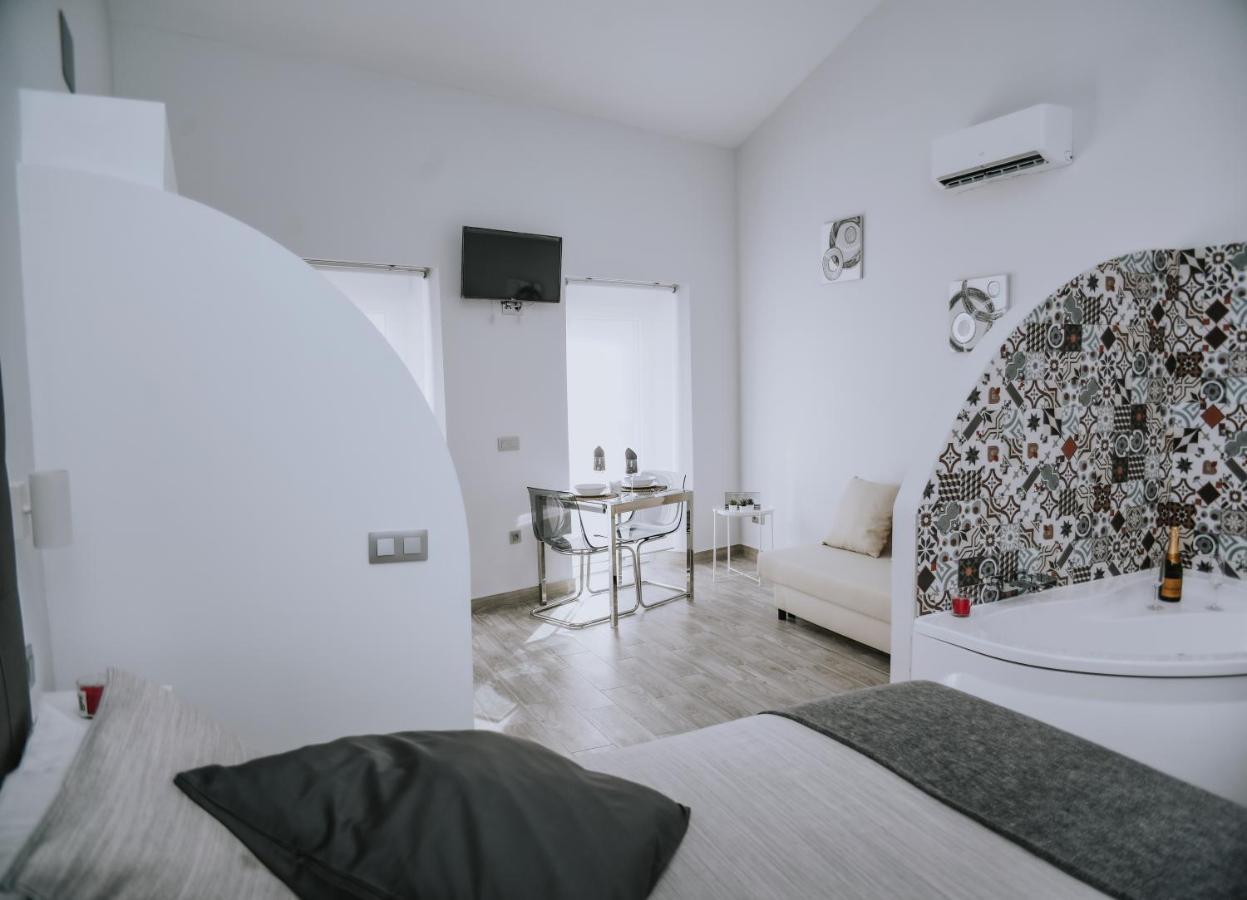 Eres Emerita "Apartamentos & Suites" Μέριδα Εξωτερικό φωτογραφία
